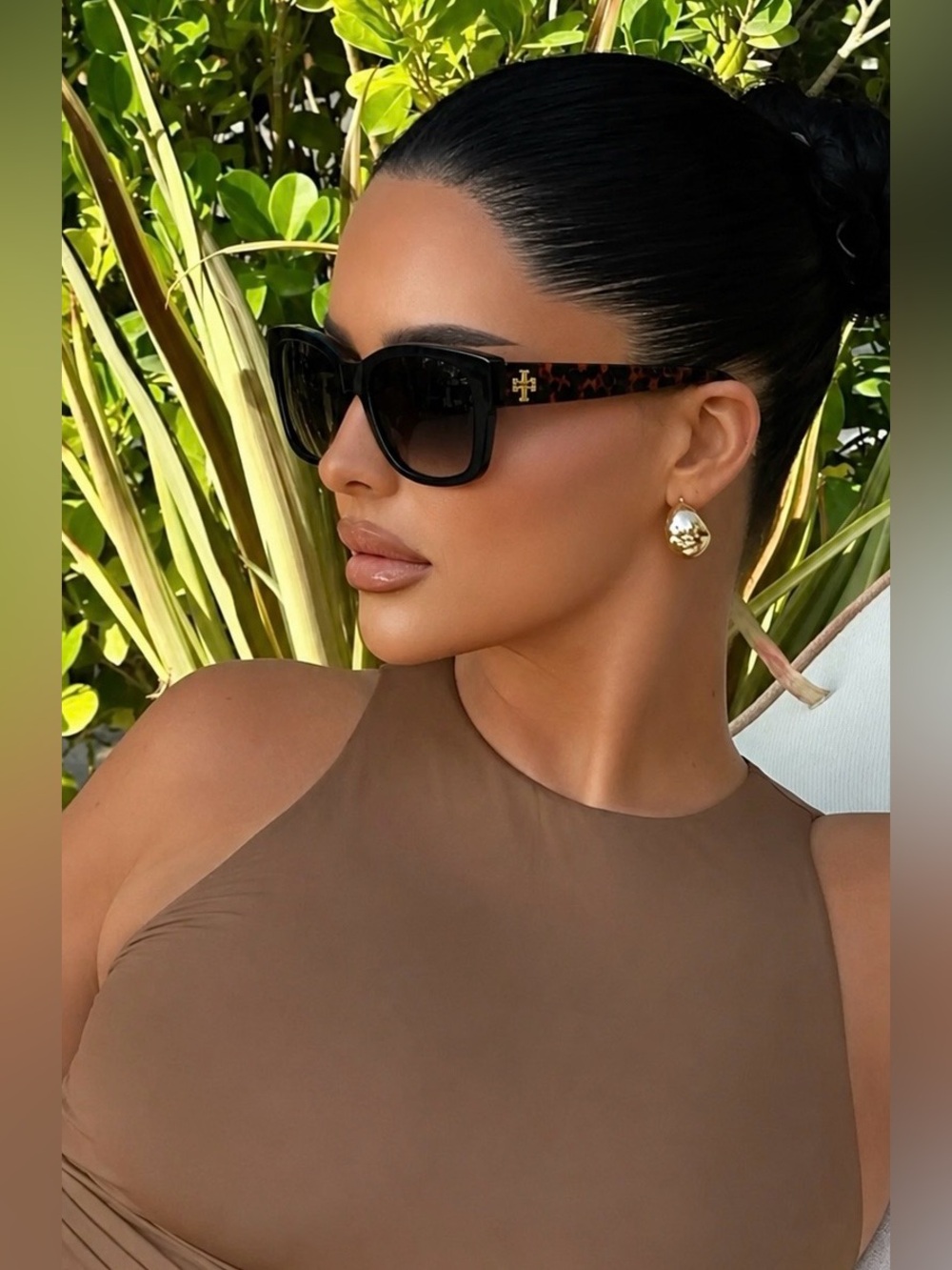 Tory Burch Sunglasses - Picture 6 of 6